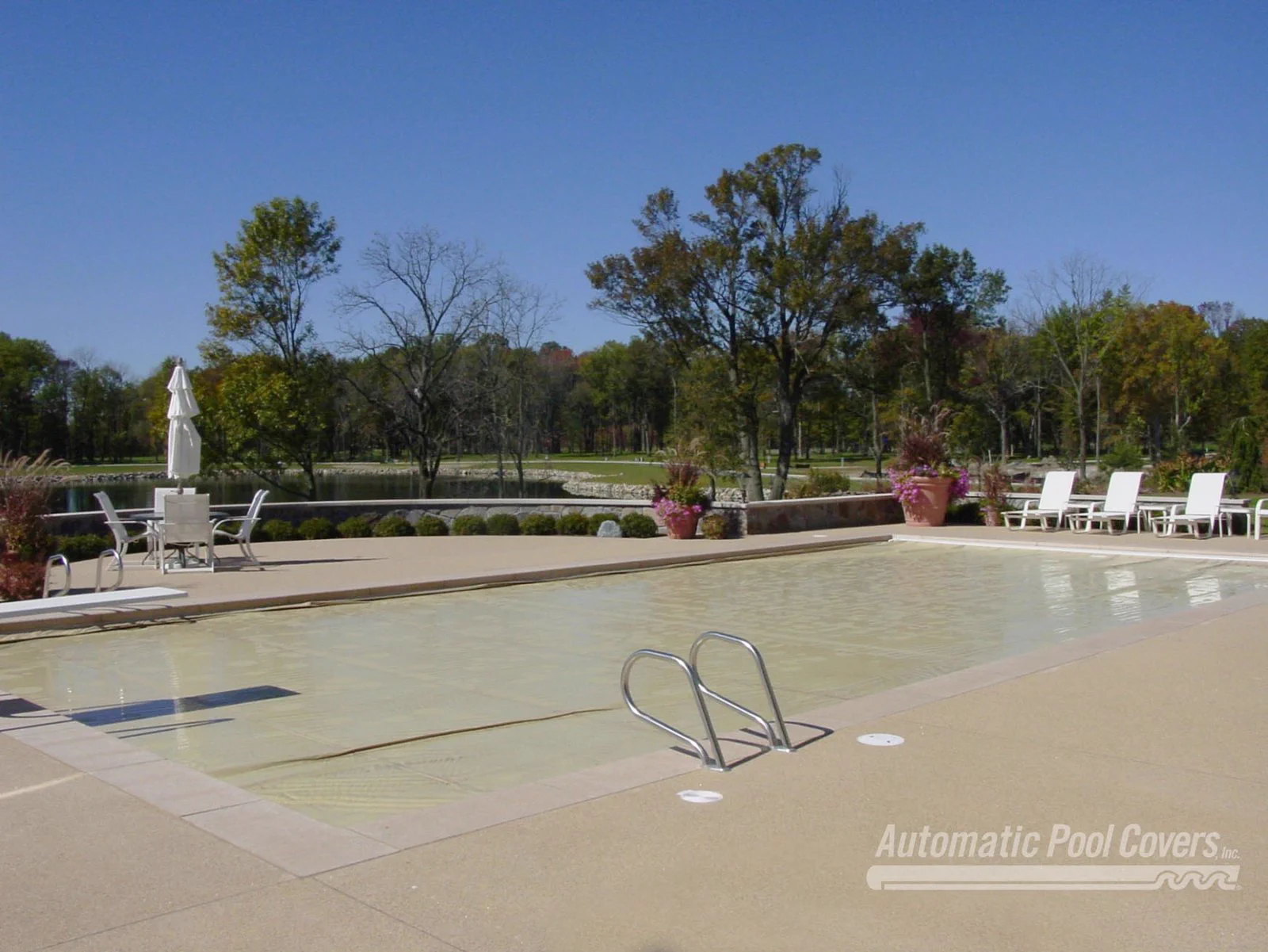 Automatic pool cover system